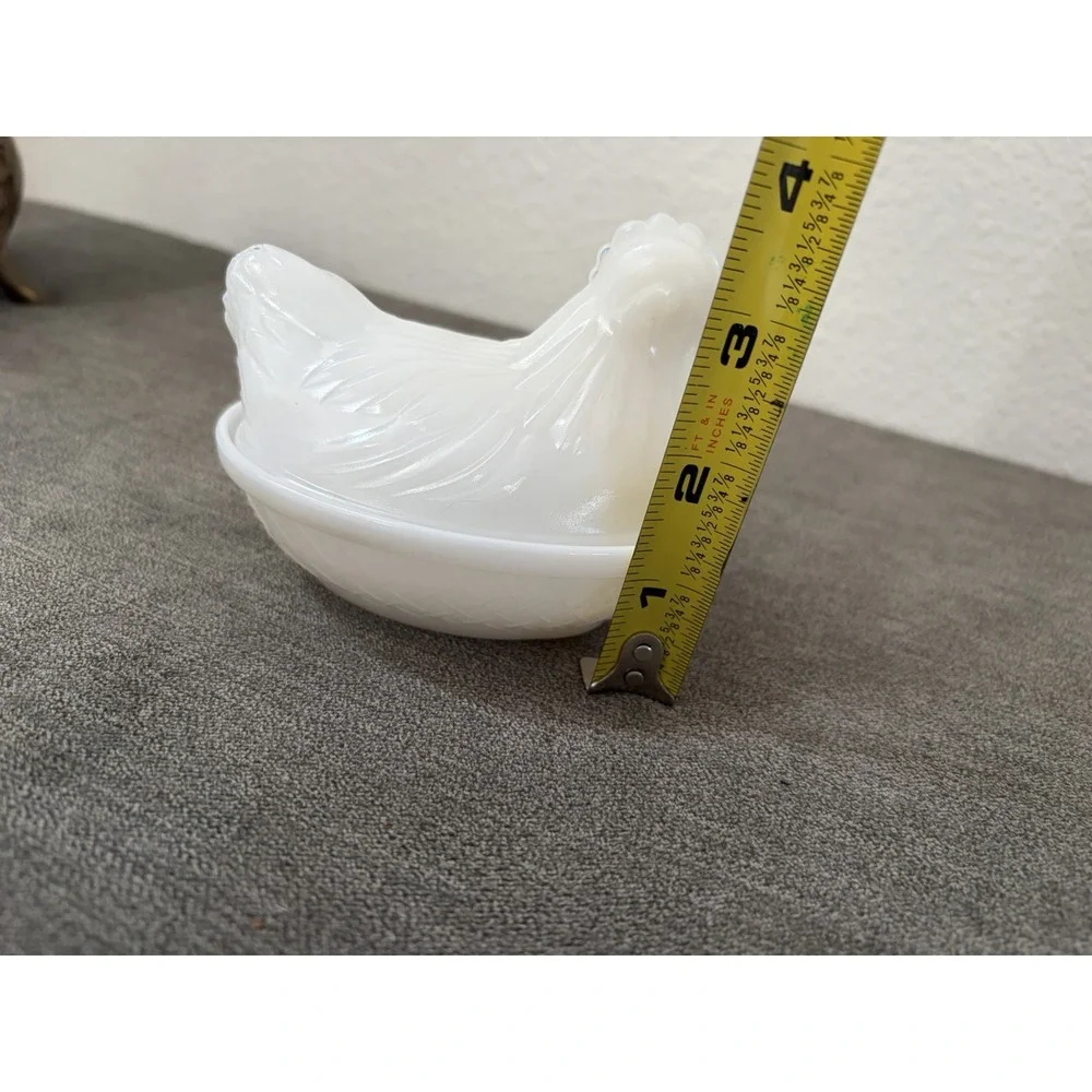 VTG Hazel Atlas Milk Glass Hen on Nest 4 1/2 
